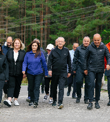 Kılıçdaroğlu, Abant Gölü çevresinde yürüyüş yaptı