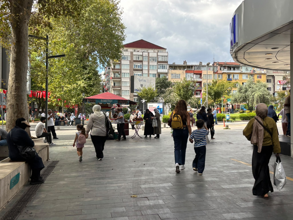 İzmit sokakları yeniden çocuklarla doldu