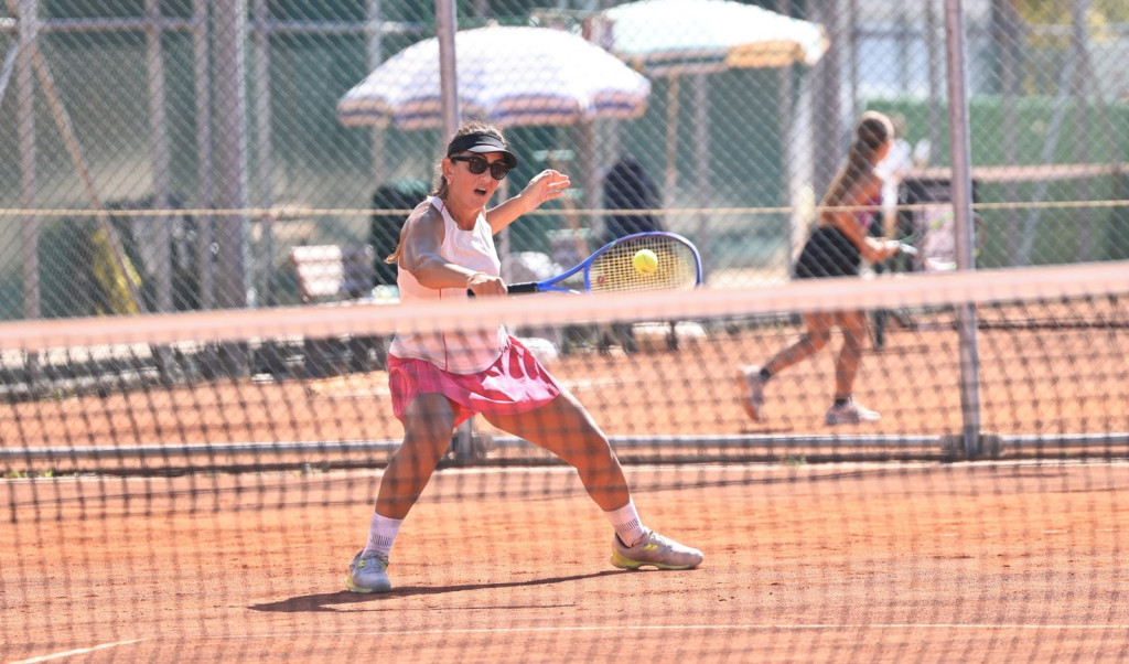 İzmit’teki T400 tenis turnuvası nefes kesti!