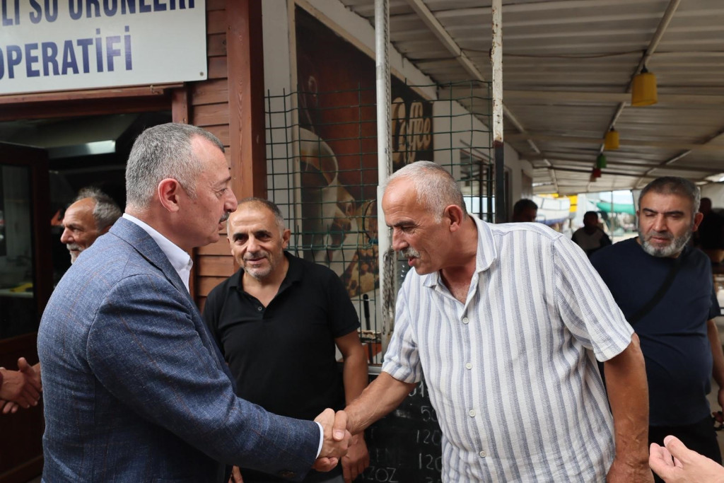 Büyükakın balıkçılarla buluştu