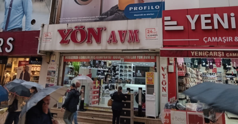 İzmit’in göbeğindeki bina 250 milyon TL’ye satılıyor!