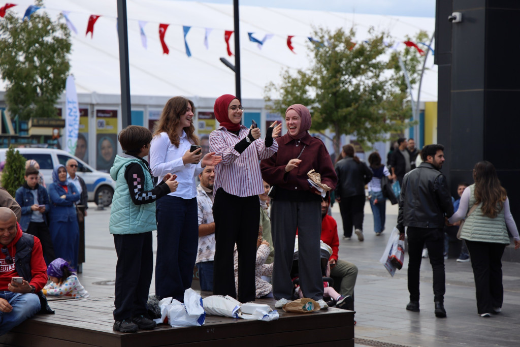 Kocaeli'de kitapseverler bu kez bilgi için yarıştı