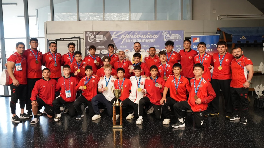 U-17 Güreş Milli Takımımız Balkanlarda tarih yazdı!