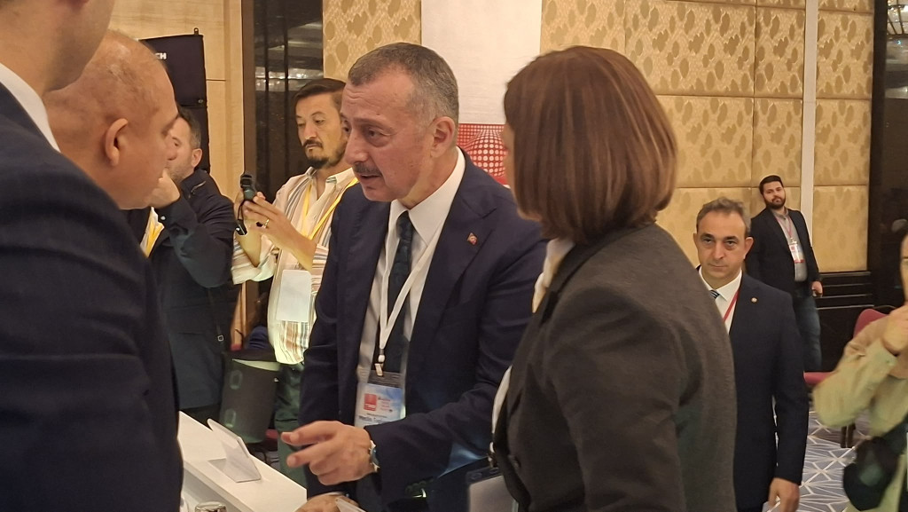 Büyükakın’ın rakibinin pusulası yeniden basılacak!