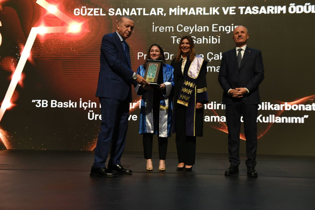 Kocaeli Üniversitesi’ne “Yılın Doktora Tezi Ödülü”