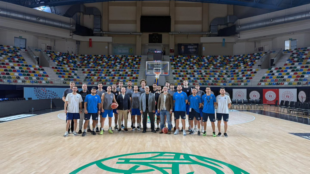 Kağıtspor salona iniyor