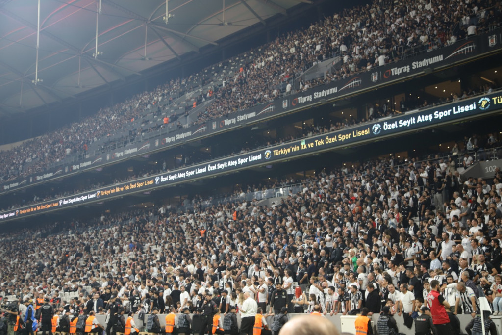 Beşiktaş’a Kocaelispor maçında hangi ceza verildi?