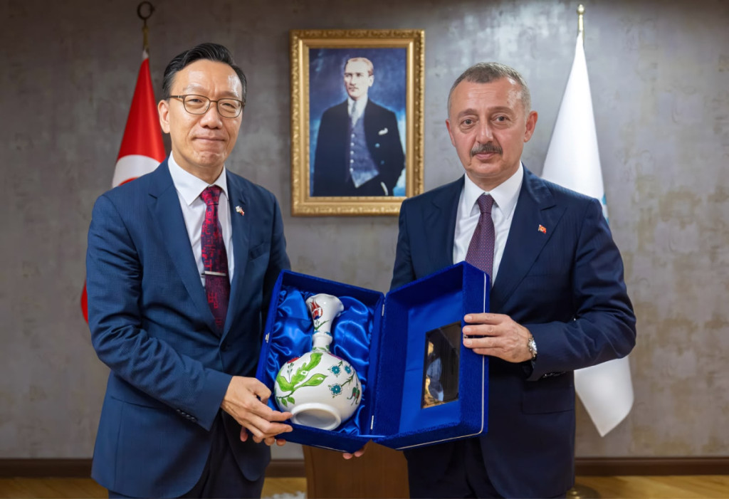 Büyükakın, Güney Koreli başkonsolosu ağırladı 