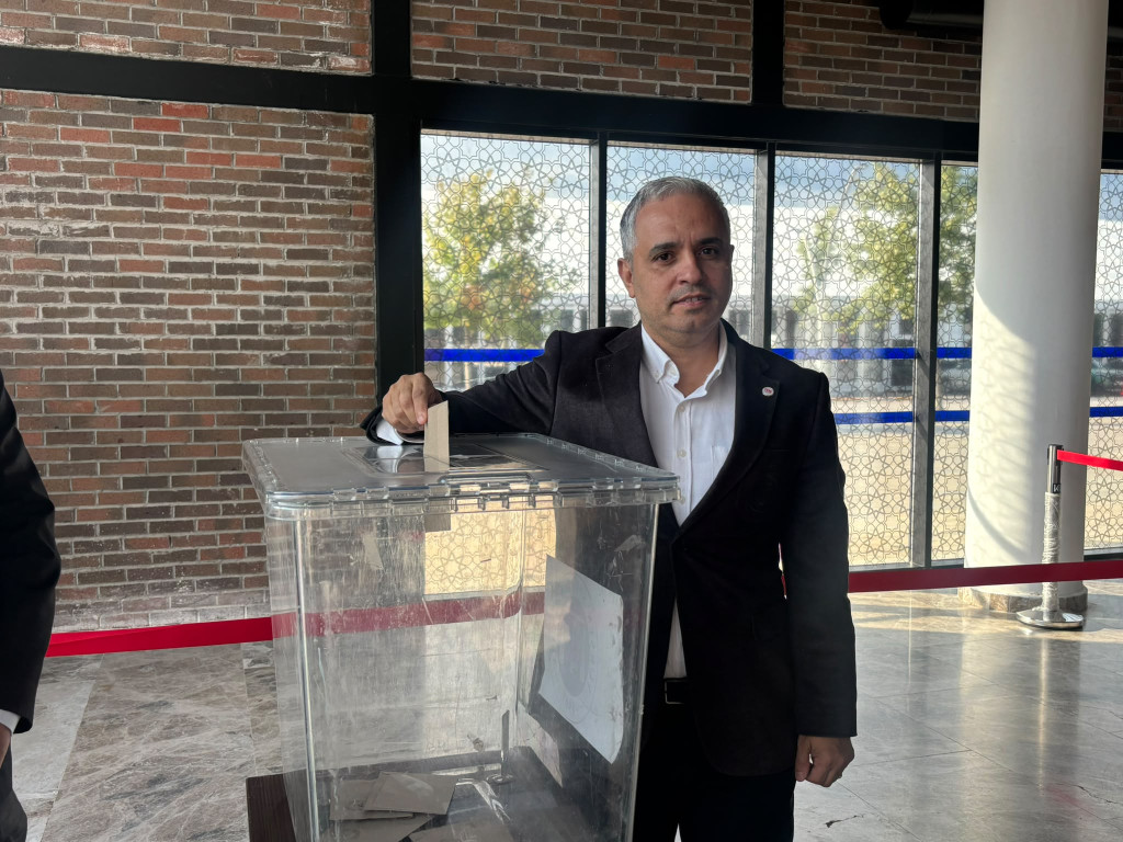 Başkan Kuruçelik oyunu kullandı