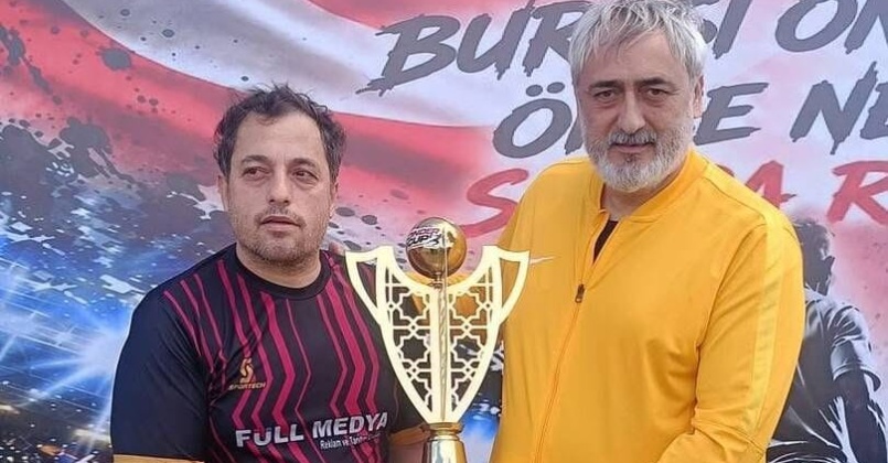 Full Medya Bekirpaşa kupa ile dönüyor!