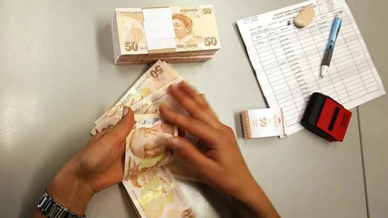 Emeklinin 3 aylık maaş zam farkı belli oldu!