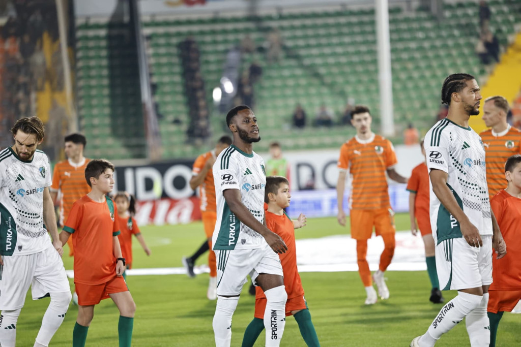 Makana Baku siftah yaptı!