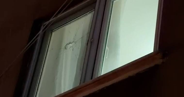 Ev ve iş yerlerine mermi isabet etti!