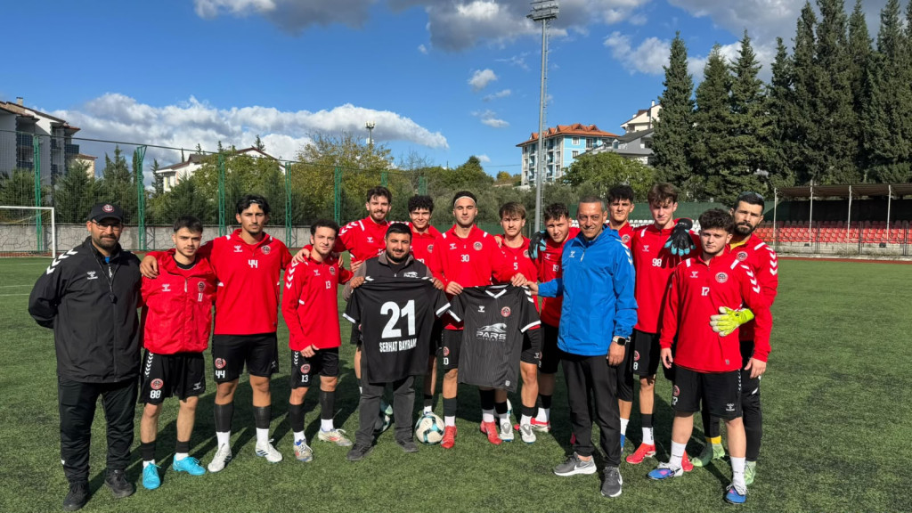 Karamürsel Ereğlispor’a forma sponsoru