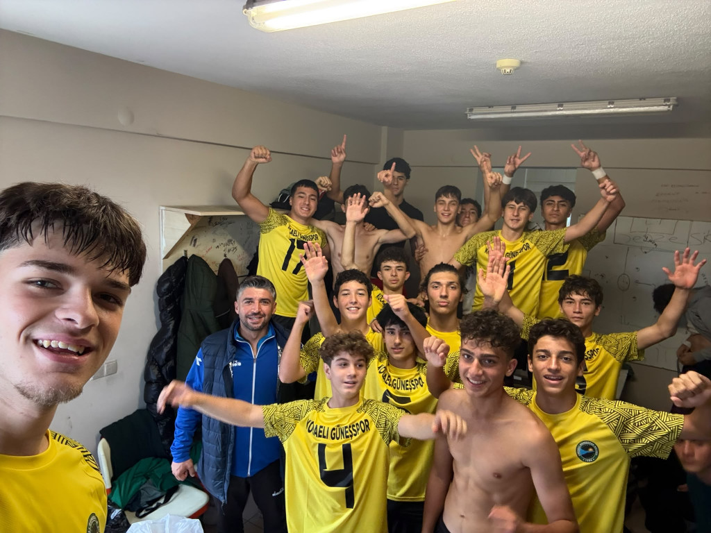 Kocaeli Güneş 16 ve 17 Akademi takımları galip!