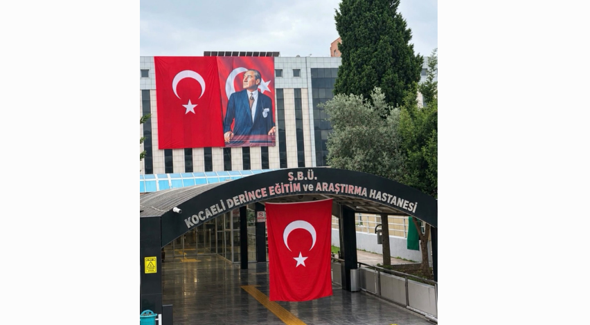 Cumhuriyet coşkusu hastane binasına yansıdı!