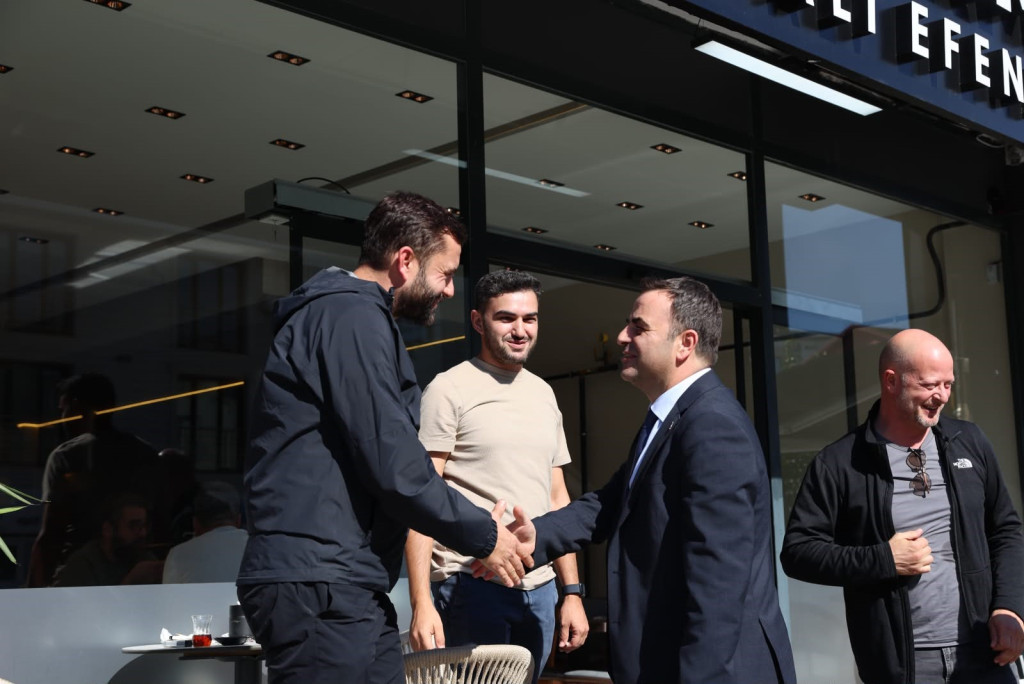 Başkan Özlü’den selzede esnafa destek