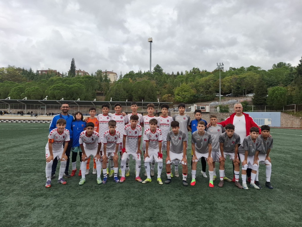 Derince Birlikspor her yaşta kazanıyor