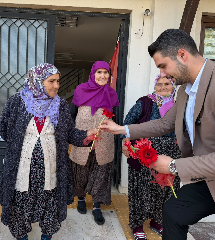 AK Gençlikten kadın çiftçilere anlamlı ziyaret