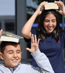 Kitap sevgisi bu kez denge oyununa dönüştü!