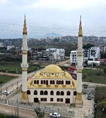 Kocaeli'de risk oluşturan minareler çelik sistemlerle yenileniyor