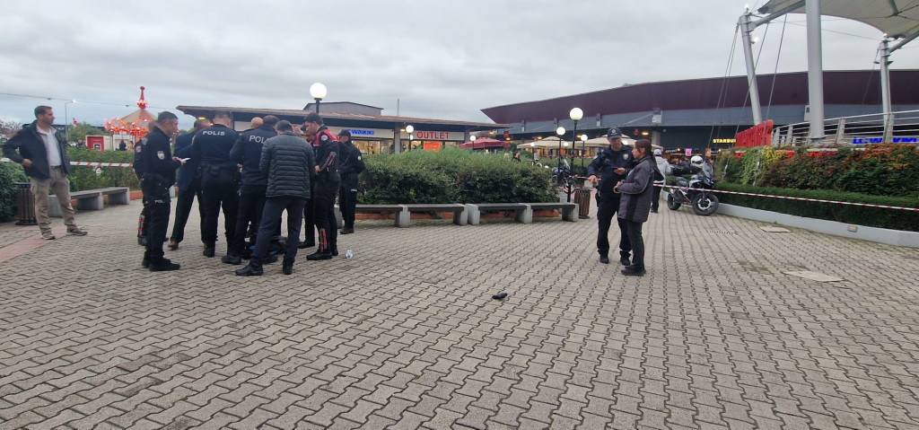 İzmit’te AVM’de korku dolu anlar: 1 yaralı