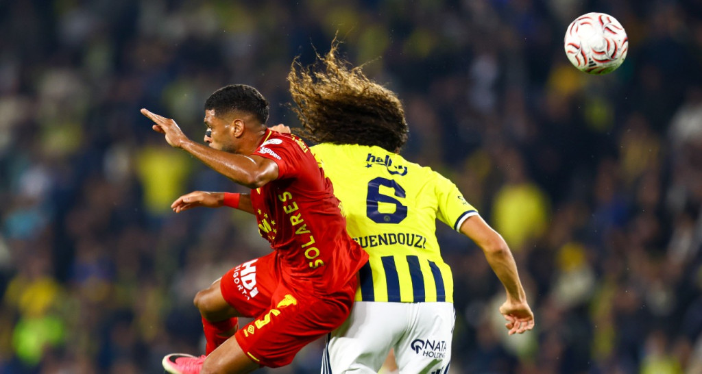 Fenerbahçe, öne geçtiği maçta mağlup oldu