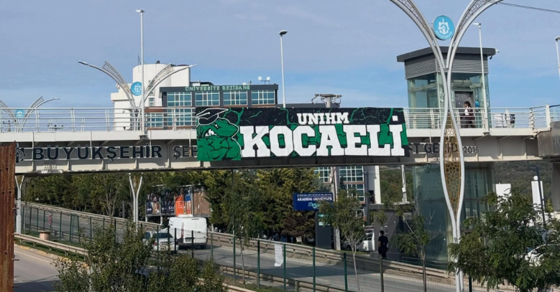 Tribünde güvence üniversite! 