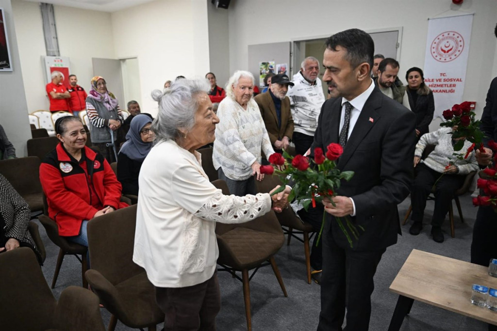 Vali Aktaş’tan huzurevi sakinlerine ziyaret