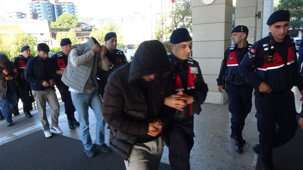 Banka hesaplarını kiralayıp kara para akladılar! Kocaeli de dahil...